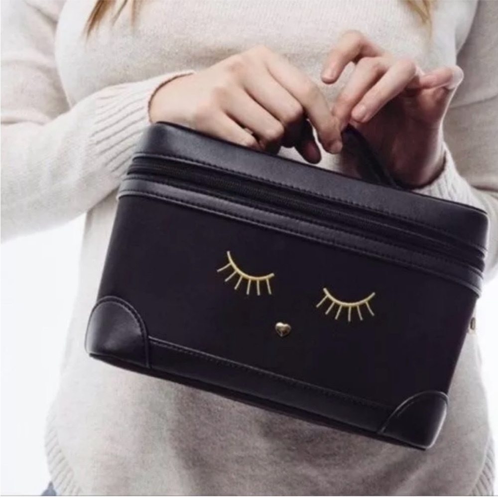 Black and Gold Women's Jewelry Storage